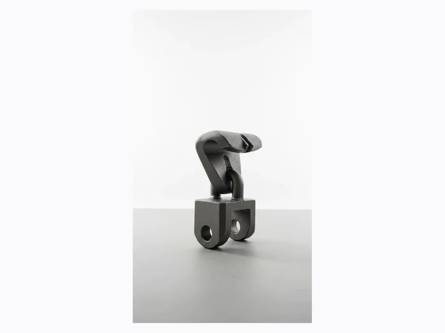 Hanging hook for impact-roller chain
